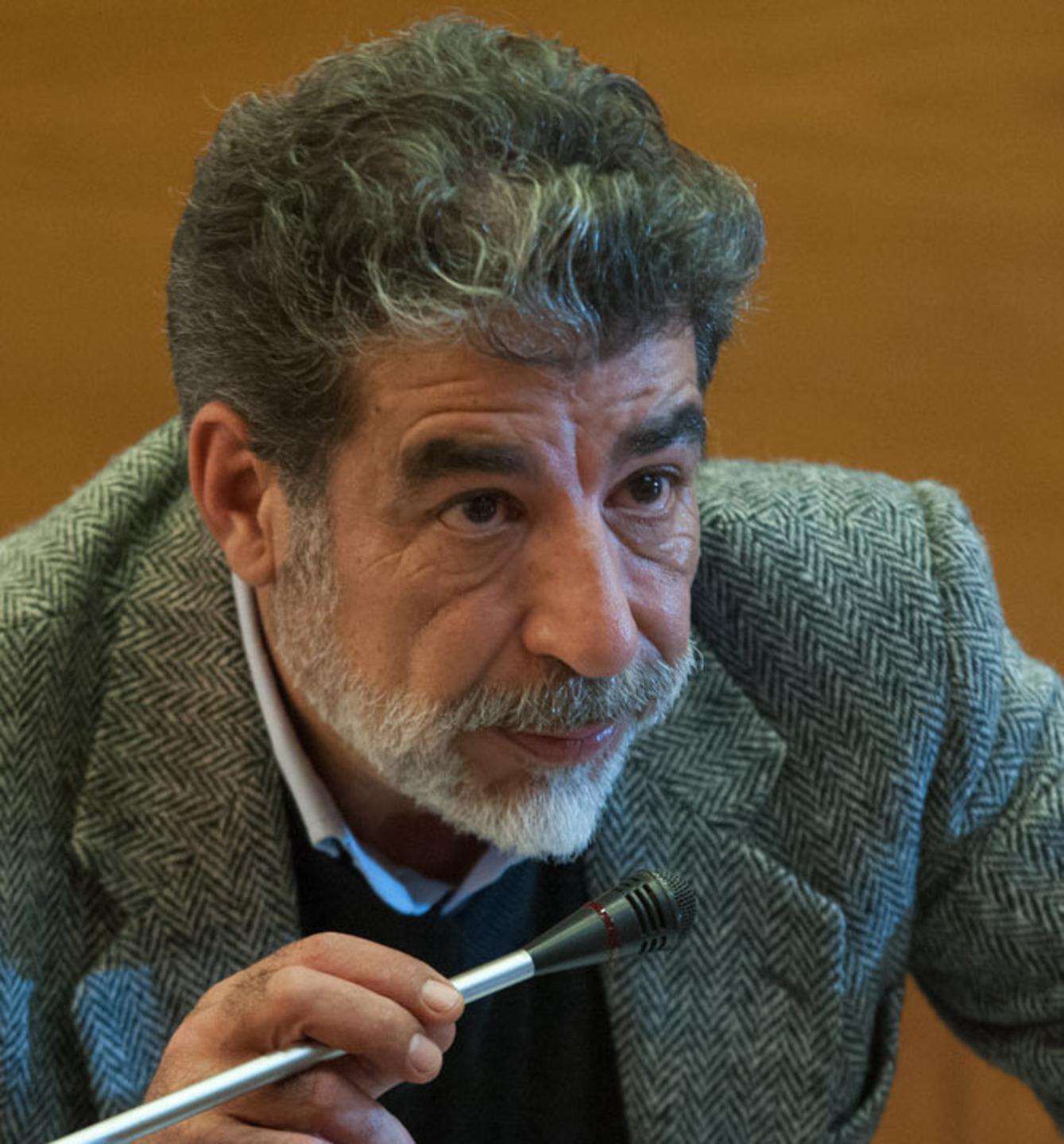 Gavino Sale primo a presentare la mozione 
