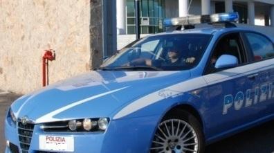 Cocaina e soldi falsi in casa, olbiese arrestato dalla polizia