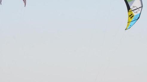 Allarme per il kitesurfing “selvaggio”