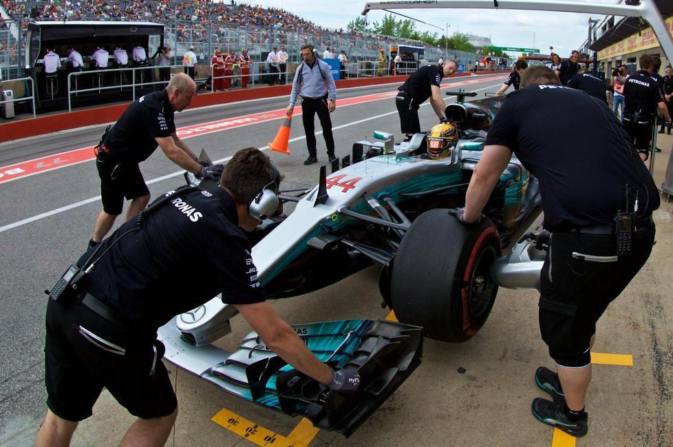 Hamilton eguaglia Senna Pole strepitosa in Canada 