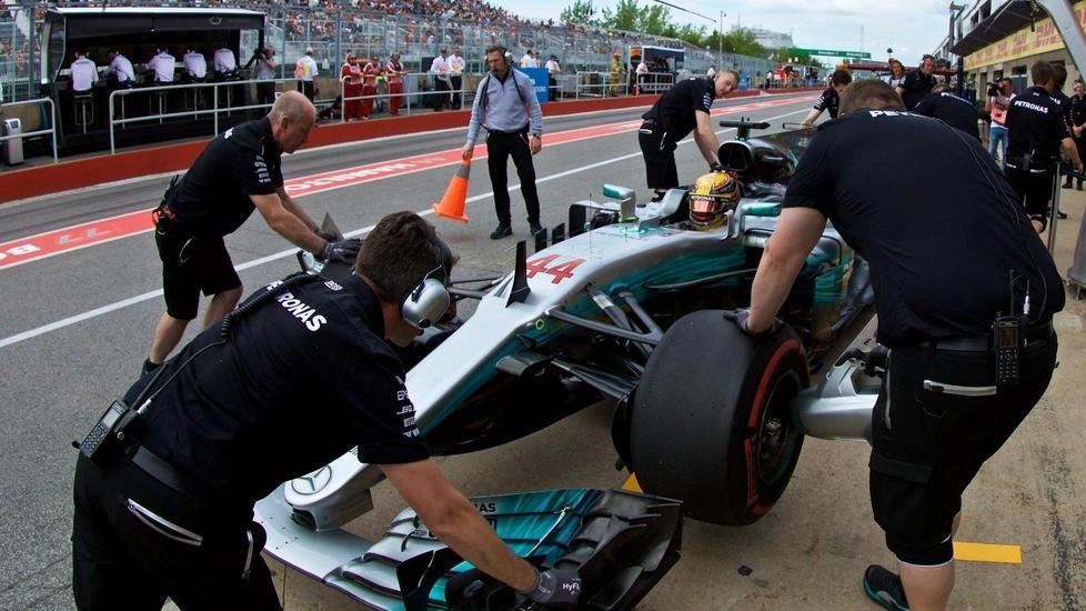 Hamilton eguaglia Senna Pole strepitosa in Canada
