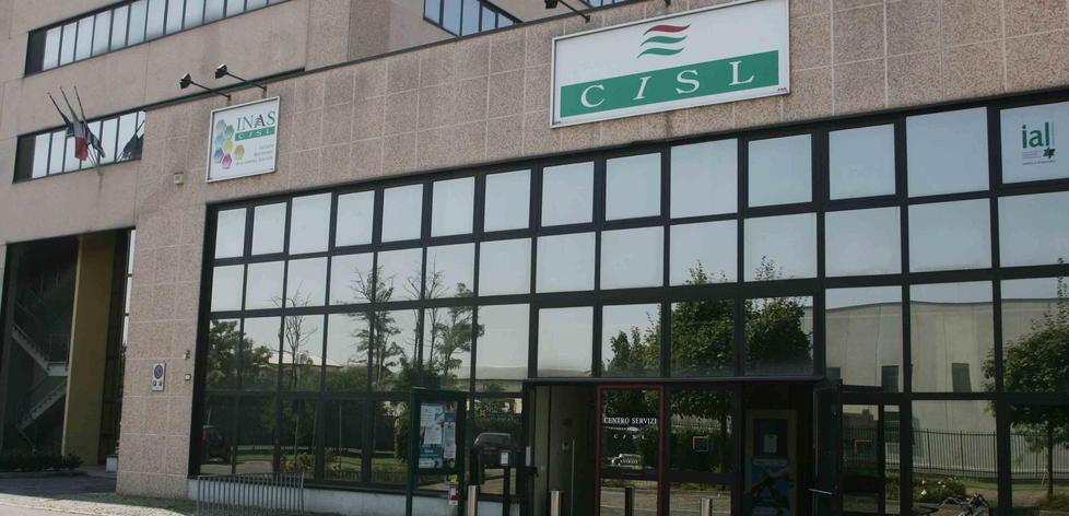 La sfida della Cisl: domani sera porte aperte in via Turri 