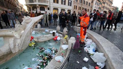 Stop bivacchi in fontane,multa 240 euro