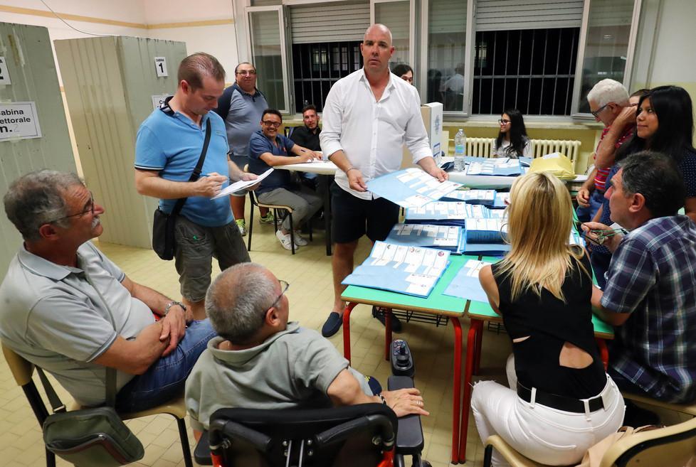 Sconfitta pesante per il centrosinistra «Pochi votanti» 