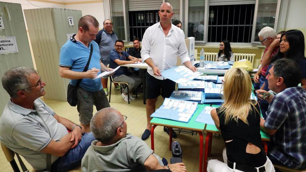 Sconfitta pesante per il centrosinistra «Pochi votanti»