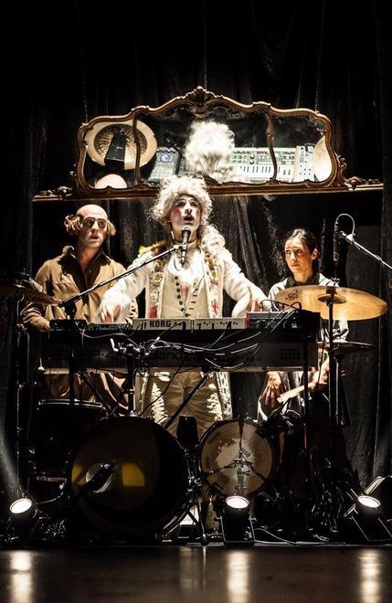 Carpi si trasforma in palcoscenico per le suggestioni del grande teatro 