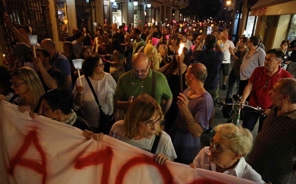 Un unico striscione contro Vecchi: perché? 