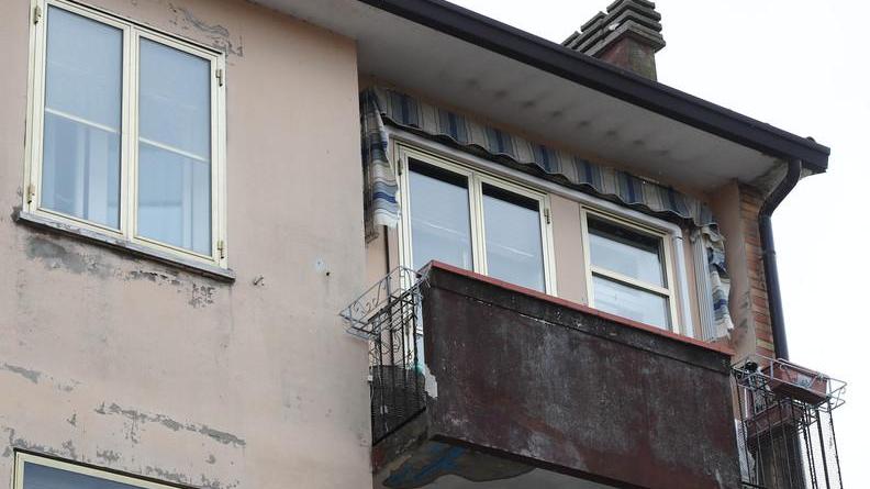 Maggio, crolla il cornicione in via Solferino a Porto Garibaldi