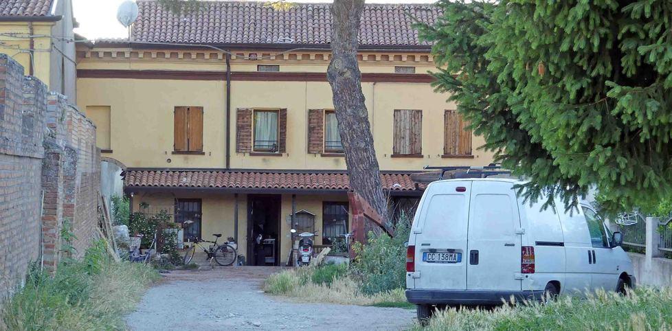 Bimba nel freezer da viva? Le domande dell’inchiesta 