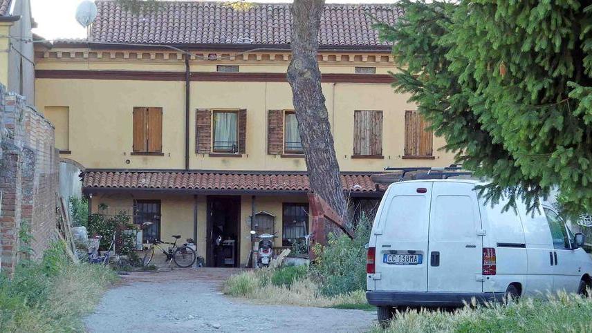 Bimba nel freezer da viva? Le domande dell’inchiesta