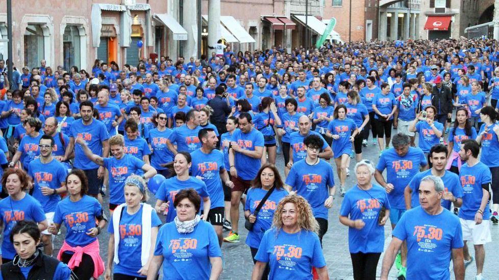 "Run 5.30", i podisti invadono la città