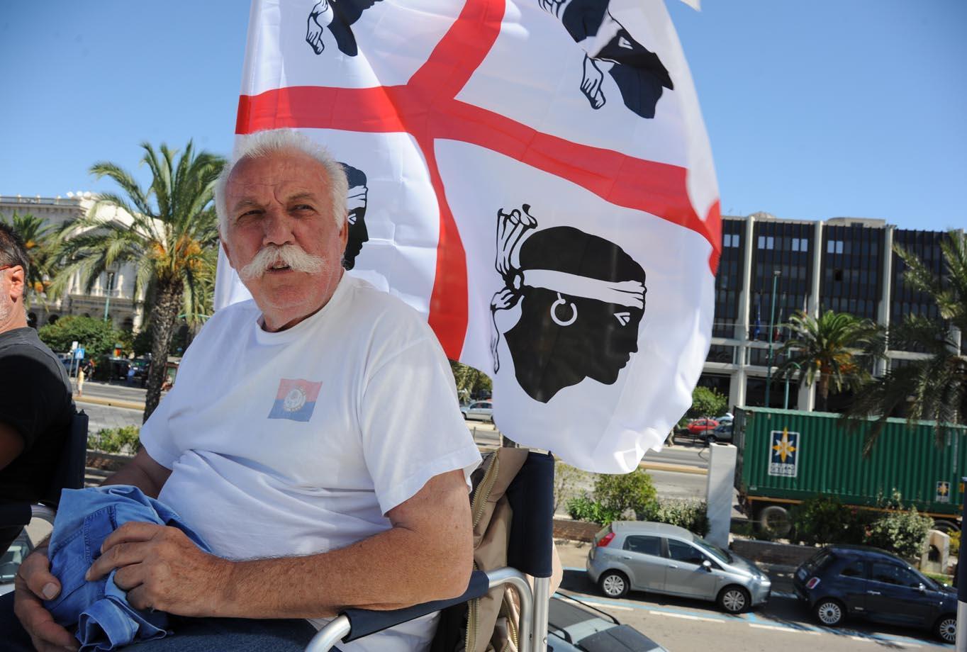 Doddore Meloni durante una delle sue tante manifestazioni