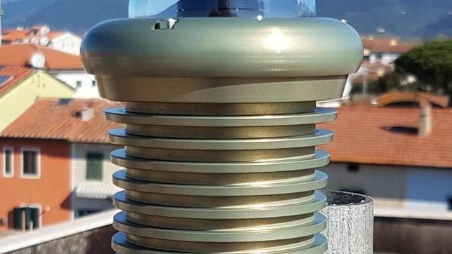 Una camera all-sky per monitorare meteore e atmosfera
