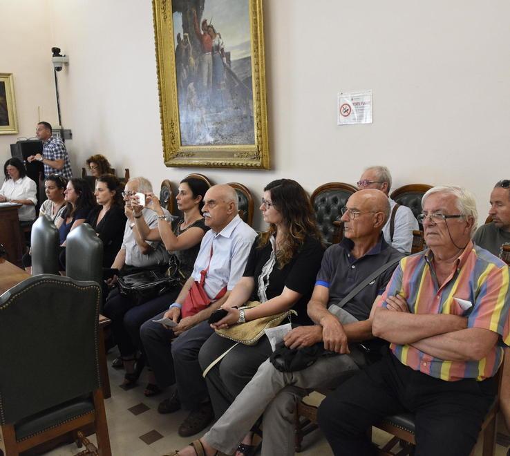 Pozzi, bagarre in consiglio comunale 