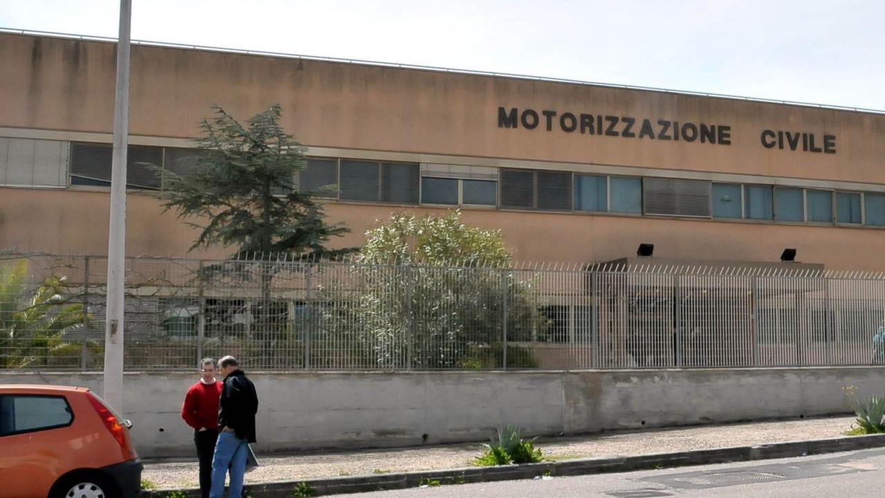 Patente, esame con truffa: denunciato