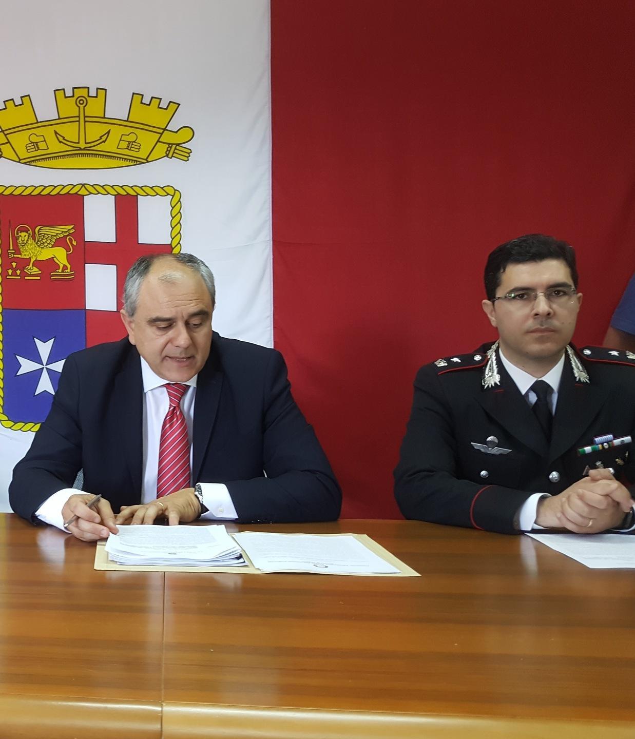 La droga e l’alcol per renderle schiave 