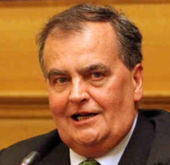 L’ira di Calderoli: «Siano loro ad adeguarsi»