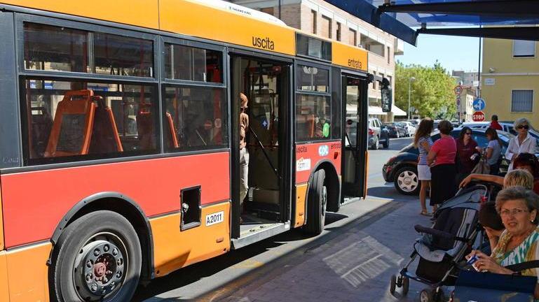 Gratis la navetta dai parcheggi del cimitero e del Cineplex