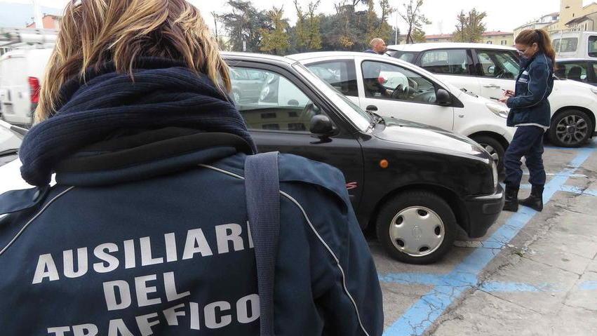 Tolleranza zero verso chi non rispetta i tempi dei parcheggi