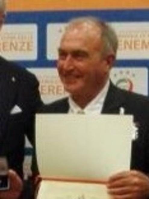 Premio fedeltà a Di Curzio Venti anni nel mondo del calcio