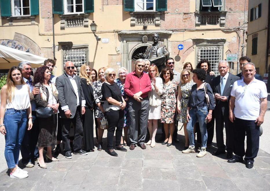 Lei Lucca lascia liberi i suoi elettori 