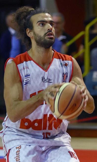 Pignatti dà l’addio al basket «Vado in Germania dalla mia compagna»