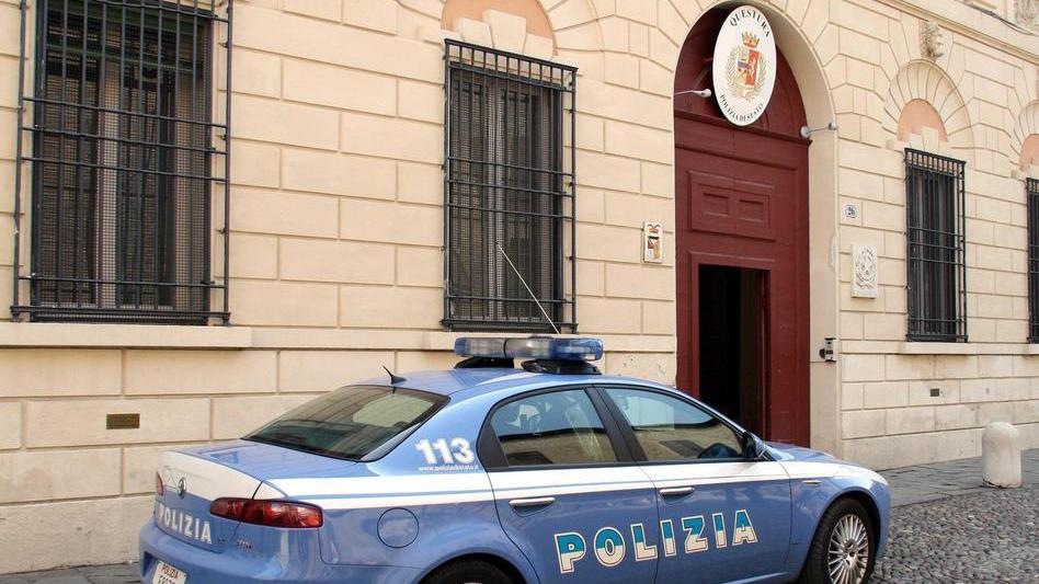 «Sono stato aggredito in casa»