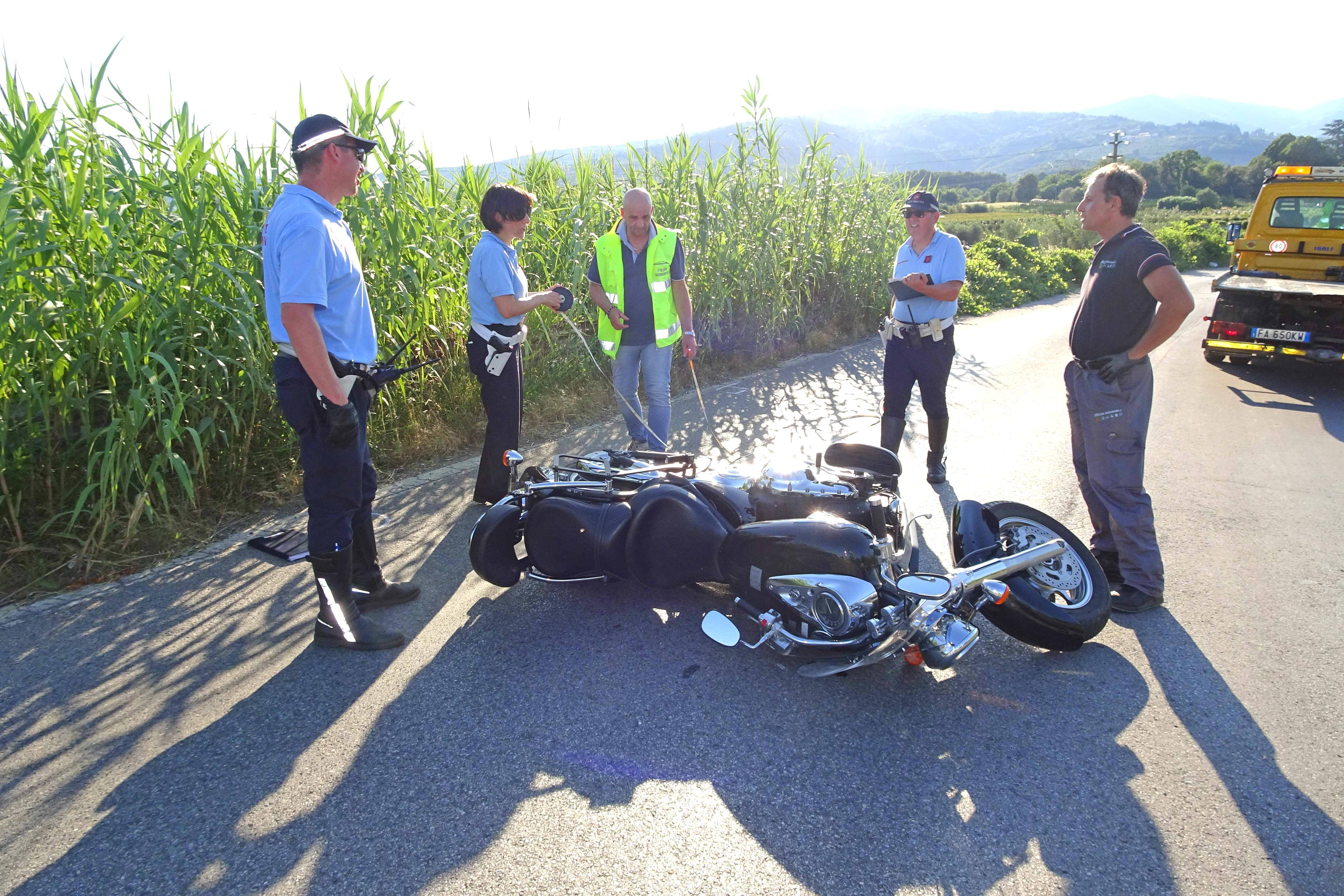 La moto del 66enne quarratino (foto Gori)