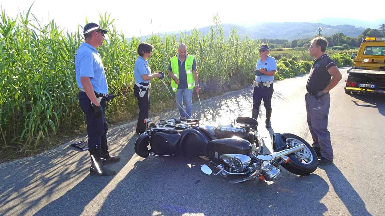 La moto del 66enne quarratino (foto Gori)