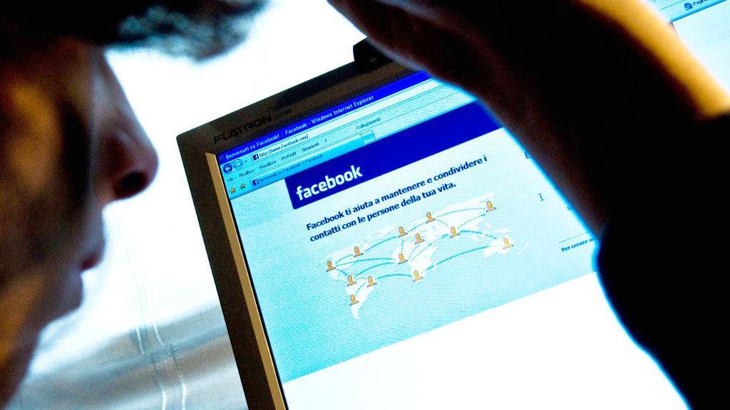 A Barcellona un centro di Facebook contro fake news 