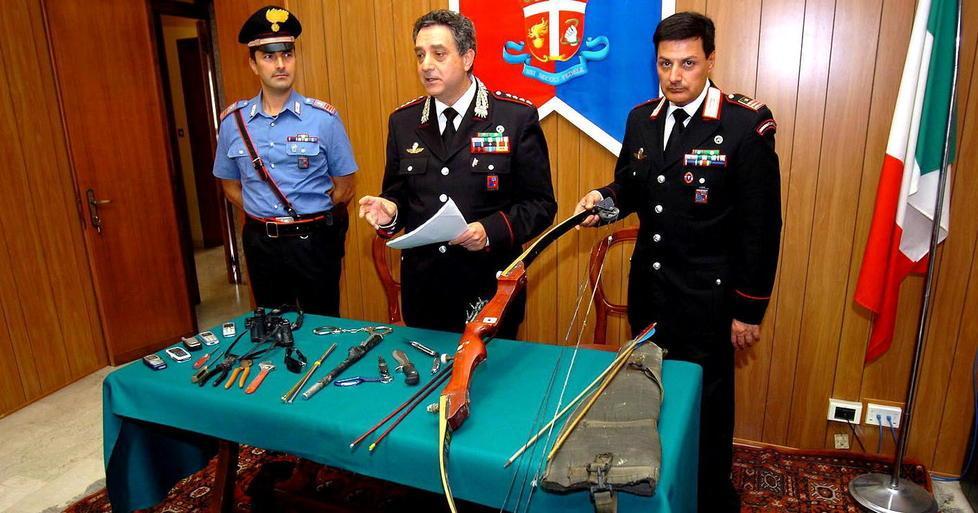 Ninja armato di arco, il primo arresto 