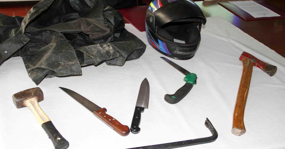 Rapine con l’ascia e ancora manette 