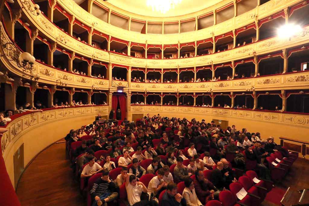 Il teatro Gugliemi di Massa