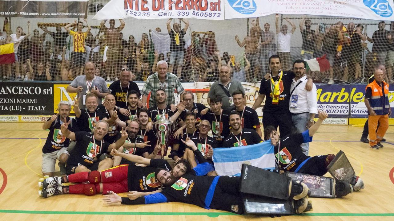 L'esultanza dei giocatori del Lodi a fine gara per il loro secondo scudetto (foto Gabriele Baldi)
