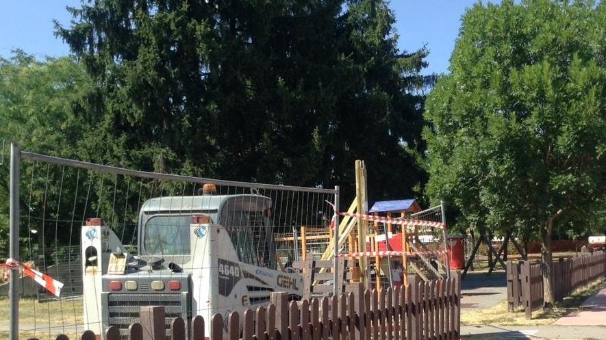 «No al parco giochi sotto le nostre finestre»