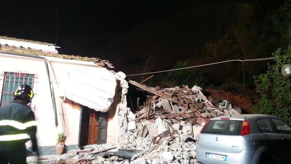 Casa distrutta dalla frana due chiedono l’abbreviato