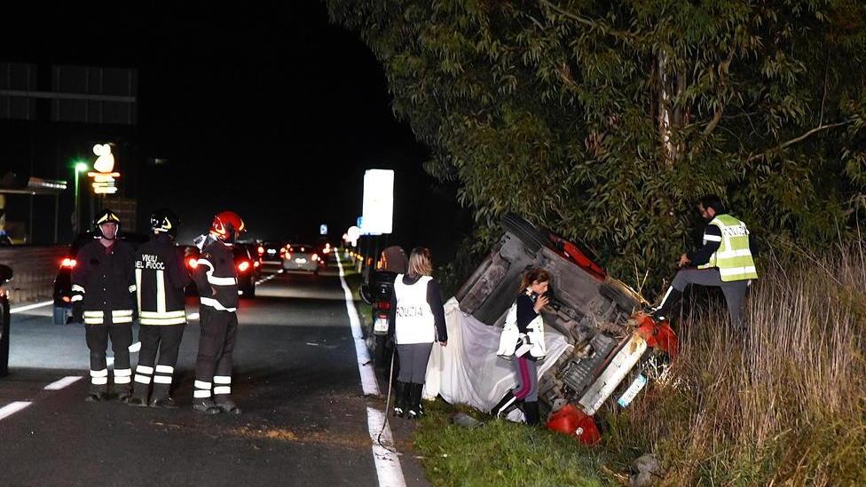 Morì la figlia 14enne nell’auto capovolta Pena di dieci mesi