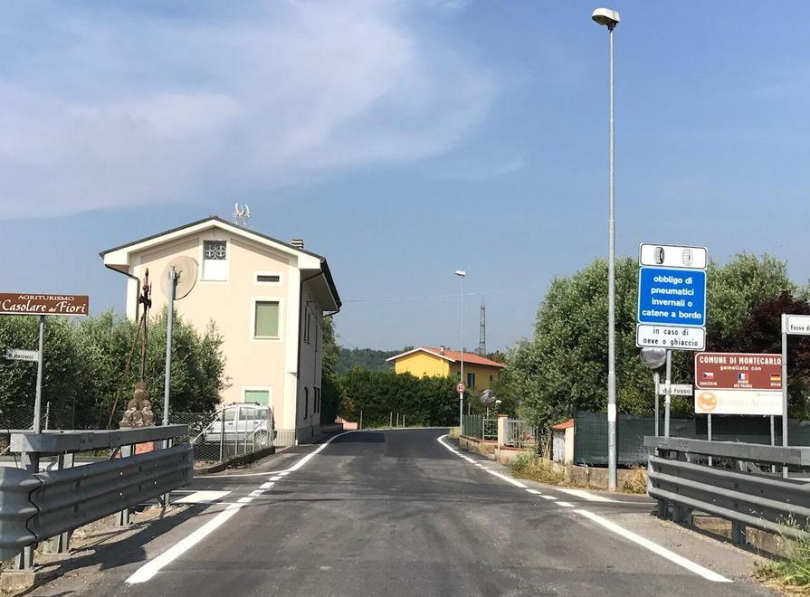 Nuovo asfalto sulle vie di Montecarlo  