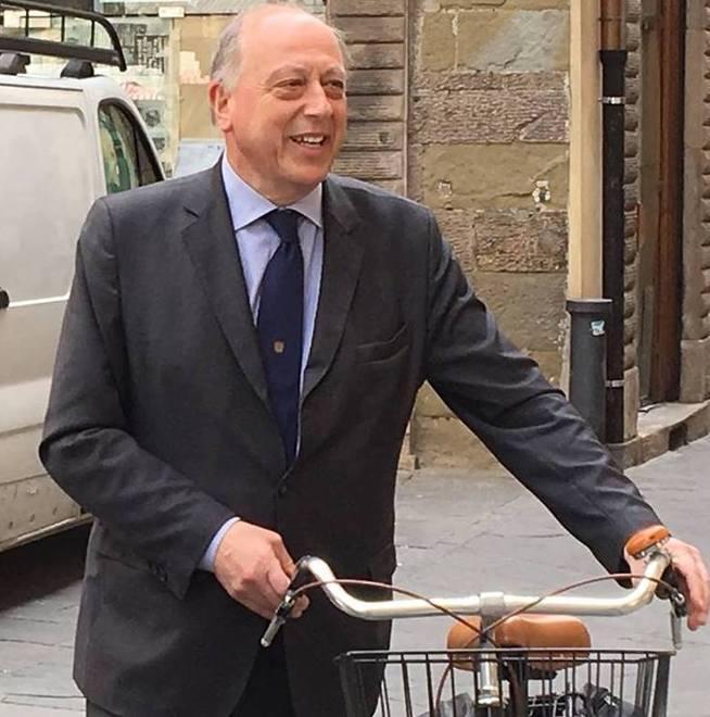 Candidati faccia a faccia nel confronto a tutto campo 