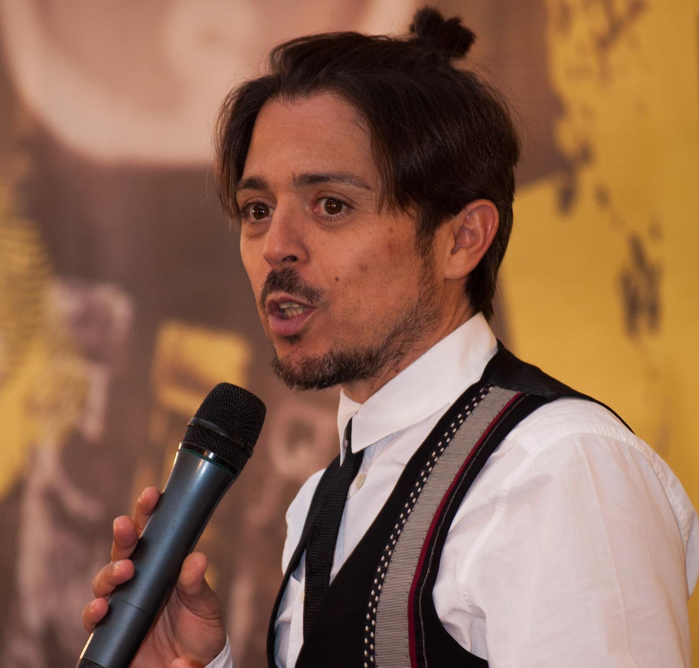 “Scrittori da palco” fa tappa a Guspini