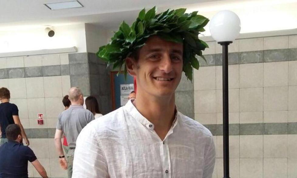 Vettori si è laureato in Scienze motorie