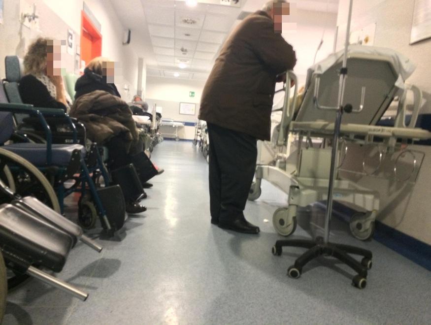 Non c’è il neurologo Undici ore di attesa al pronto soccorso