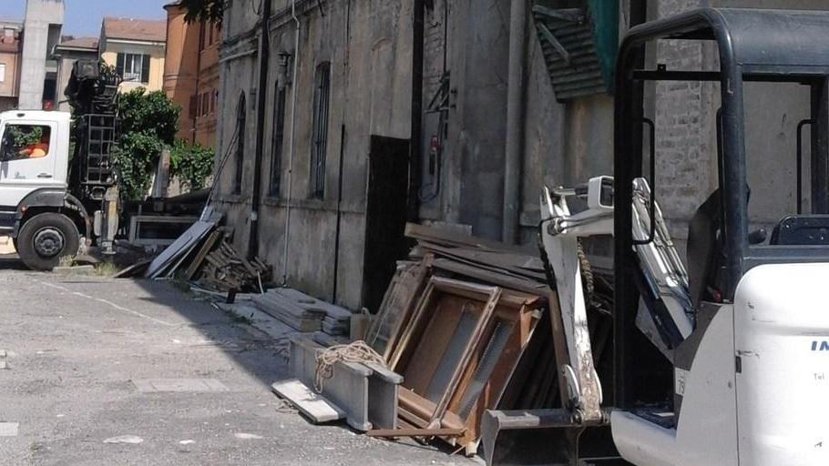 Ex caserma, partono gli interventi
