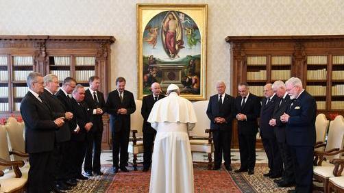 Papa a Ordine Malta, andate avanti così