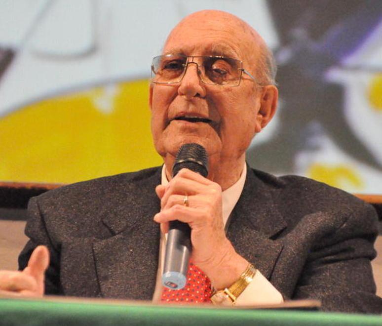 Premio per la cultura a Dino Dini 