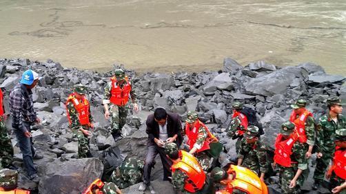 Cina: frana, 141 persone sepolte vive