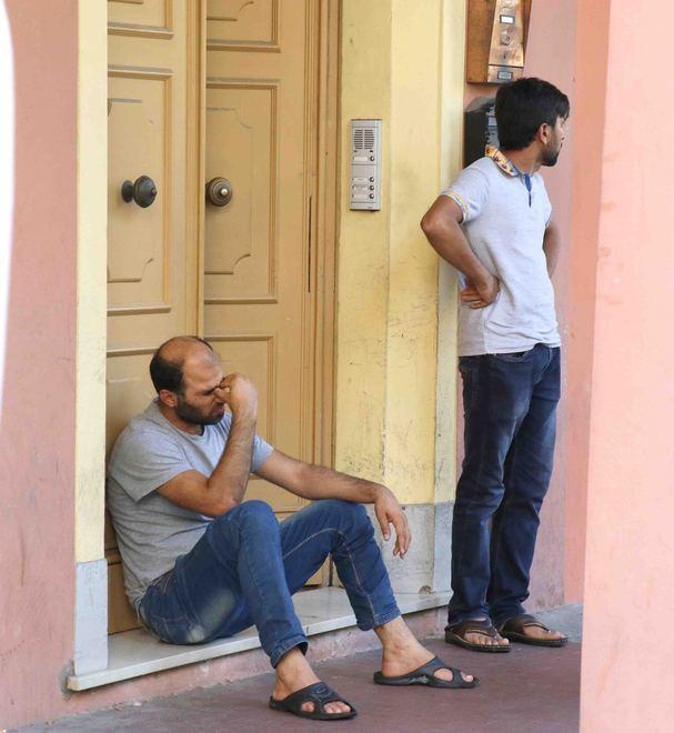 L’affetto della comunità pakistana: «Faremo di tutto per la famiglia»  