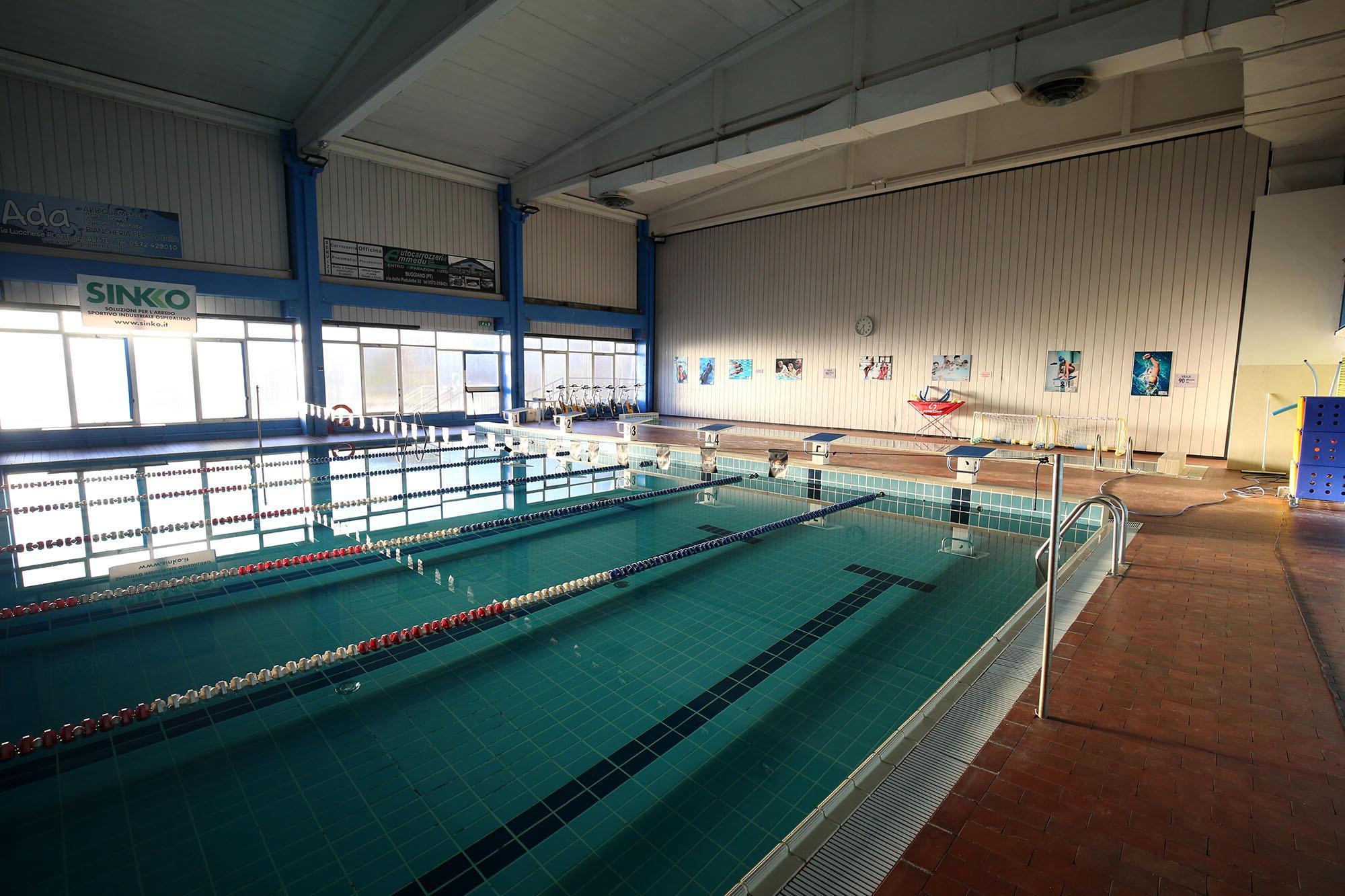 Due società interessate a gestire la piscina Marchi 