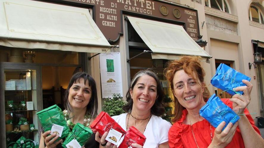 Il pacco verde di biscotti va subito a ruba