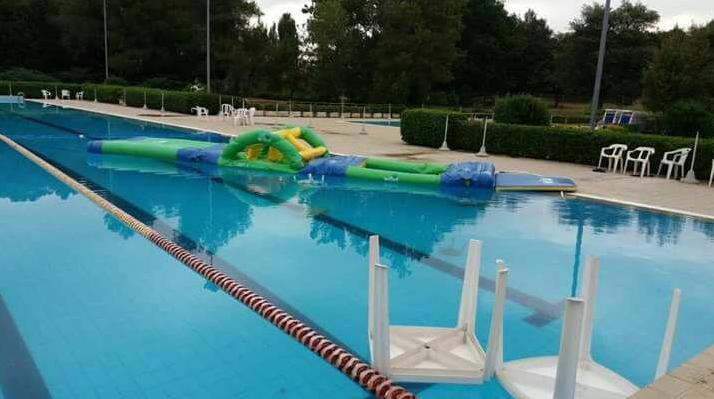 Droga & danni, la piscina dei vandali 